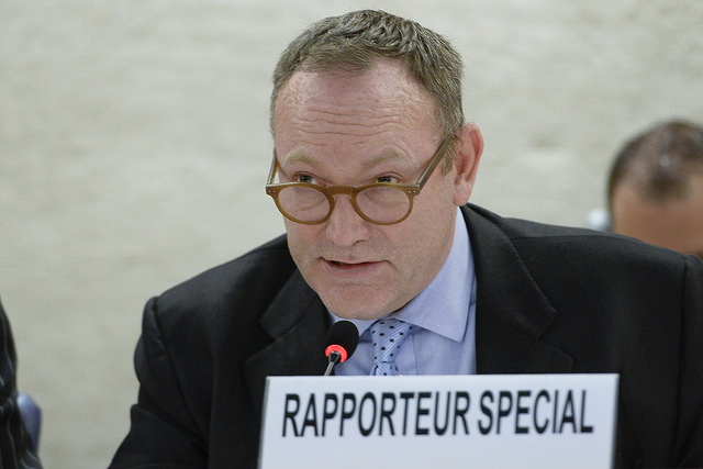 UN Special Rapporteur Ben Emmerson presents his report on Islamic State at Geneva June 22 (United Nations)