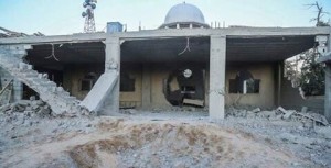Damaged mosque in Mayadeen (via All4Syria)