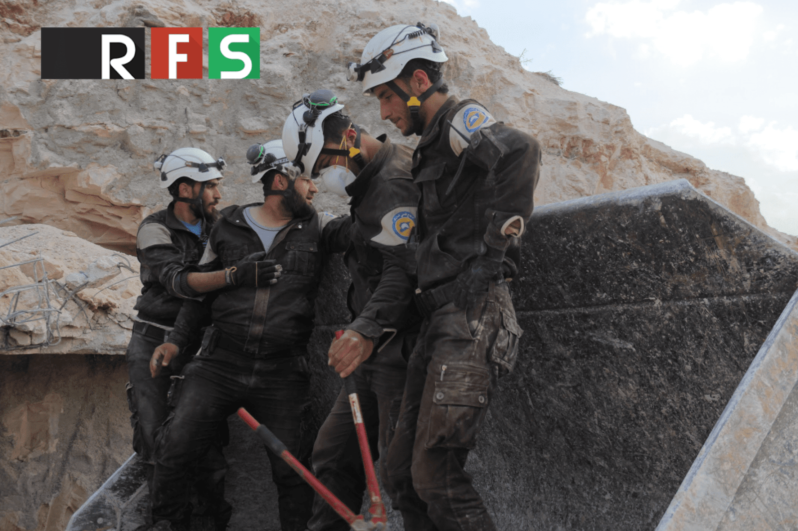 The White Helmets attempt to search for the missing following an airstrike on Abidien hospital, Abidien, 22nd April 2017. (via RFS)