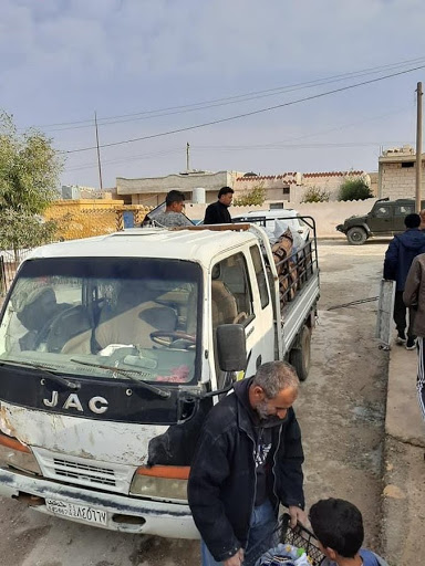 According to @me_delal, civilians are fleeing Ain Issa as a result of renewed Turkish shelling.