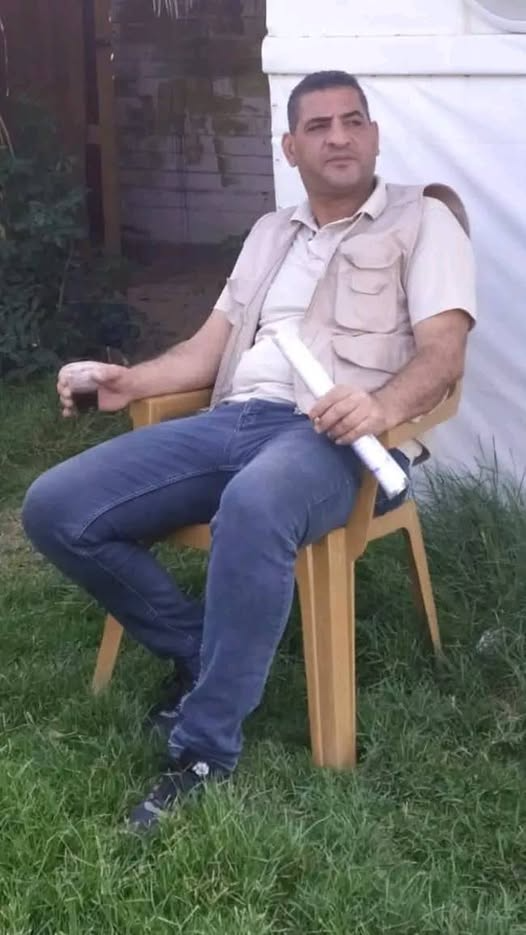 الصحفي عباس مازن