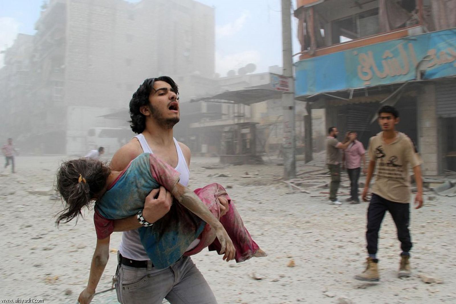 1,000 days of war: A tale of two bombed cities