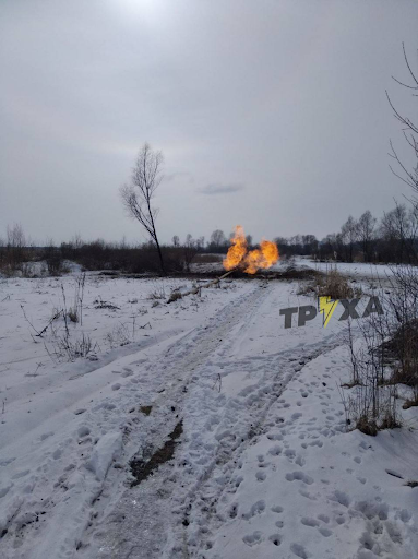 Fire caused by alleged Russian shelling of Zolochev on March 10, 2022. (Image posted by Truexanewsua).