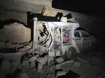 Damage to a vehicle used by SCD as a result of the Russian warplanes targeting their center in Tal Menas, Idlib, Syria on January 25th, 2020 (via @RaedAlSaleh3)