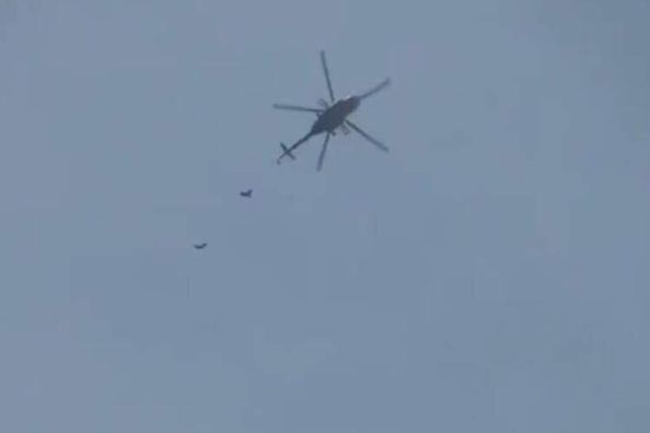 Local sources reported airstrikes in Al-Shafaa neighbourhood, West Mosul, which allegedly killed more than 25 civilians, including a family of 16 (via Sawalef Maslaweya, Facebook)