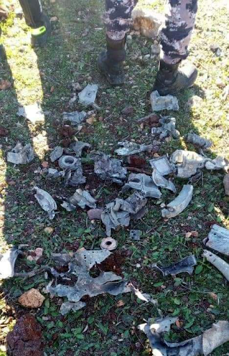 Parts of a military object, most likely a missile, were found in Khirbet al-Wahhadneh area in Ajloun governorate in Jordan, in coincidence with an Israeli airstrike on Hama in Syria. (via @SAMSyria0)