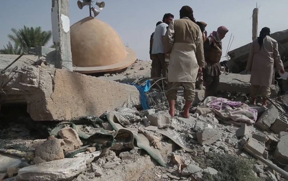 The destroyed mosque at al Bubadran in which up to 60 civilians were reported killed in an alleged Coalition strike on October 18th (image with al Free Deir Ezzor Radio – most likely grabs from an ISIS propaganda video)
