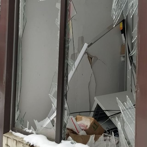 Damage on the grounds of the Ecopark in Dergachivskyi district, Kharkiv on March 8, 2022. (Image posted by Fakty News)
