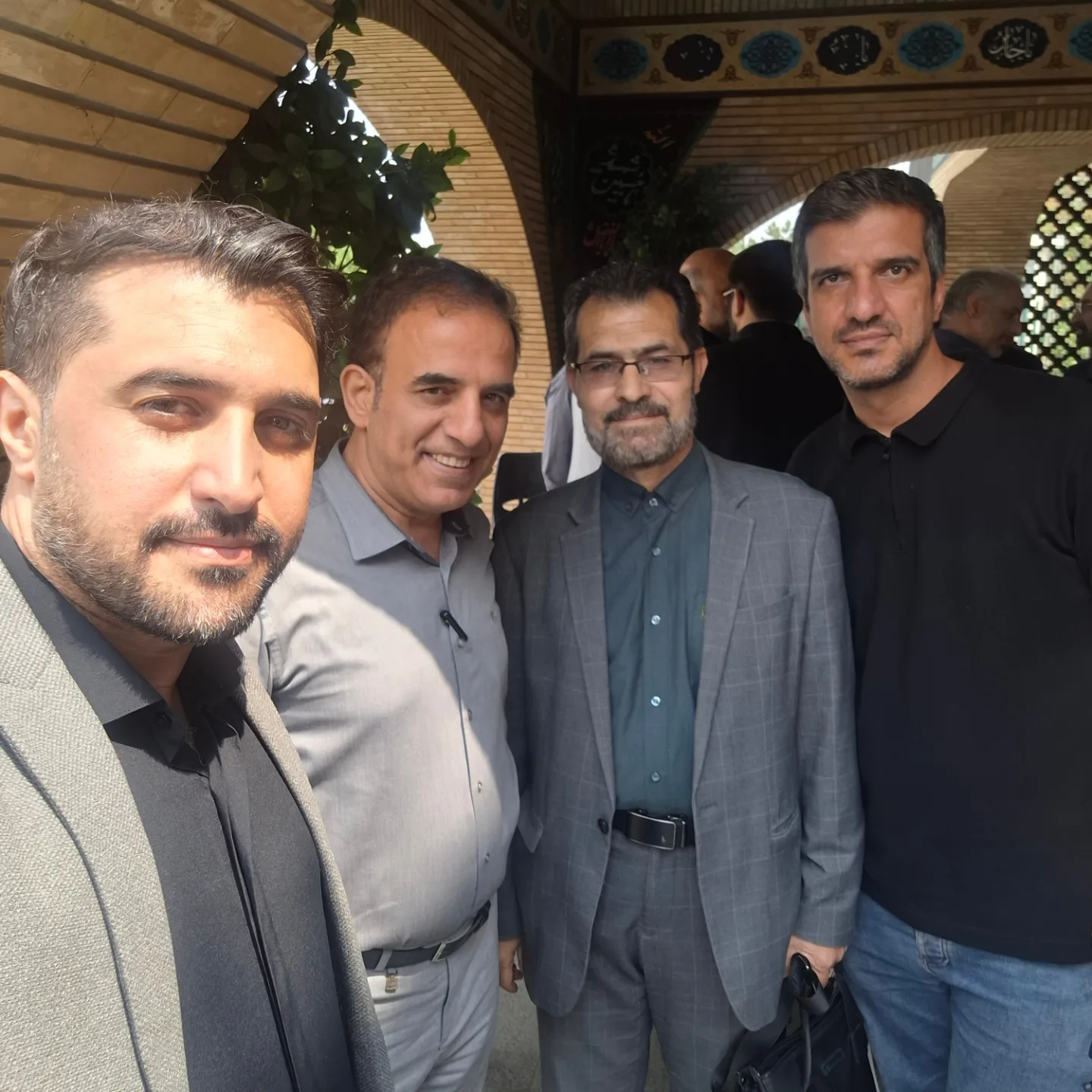 farshidebadi.pr