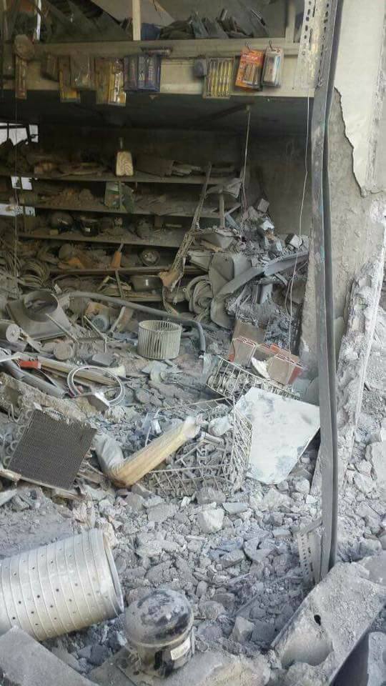 The extent of damage to civilian homes in the aftermath of the Coalition airstrike on Al Mayadin, Deir Ezzor, 26th June 2017. (via Euphrates Post)