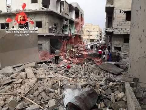 Cklearing up after a wave of deadly Russian airstrikes on Raqqah, Oct 22 2015 (via RBSS)