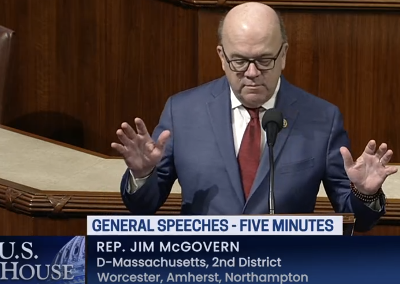 U.S. Representative Jim McGovern highlighting Airwars's report in Congress