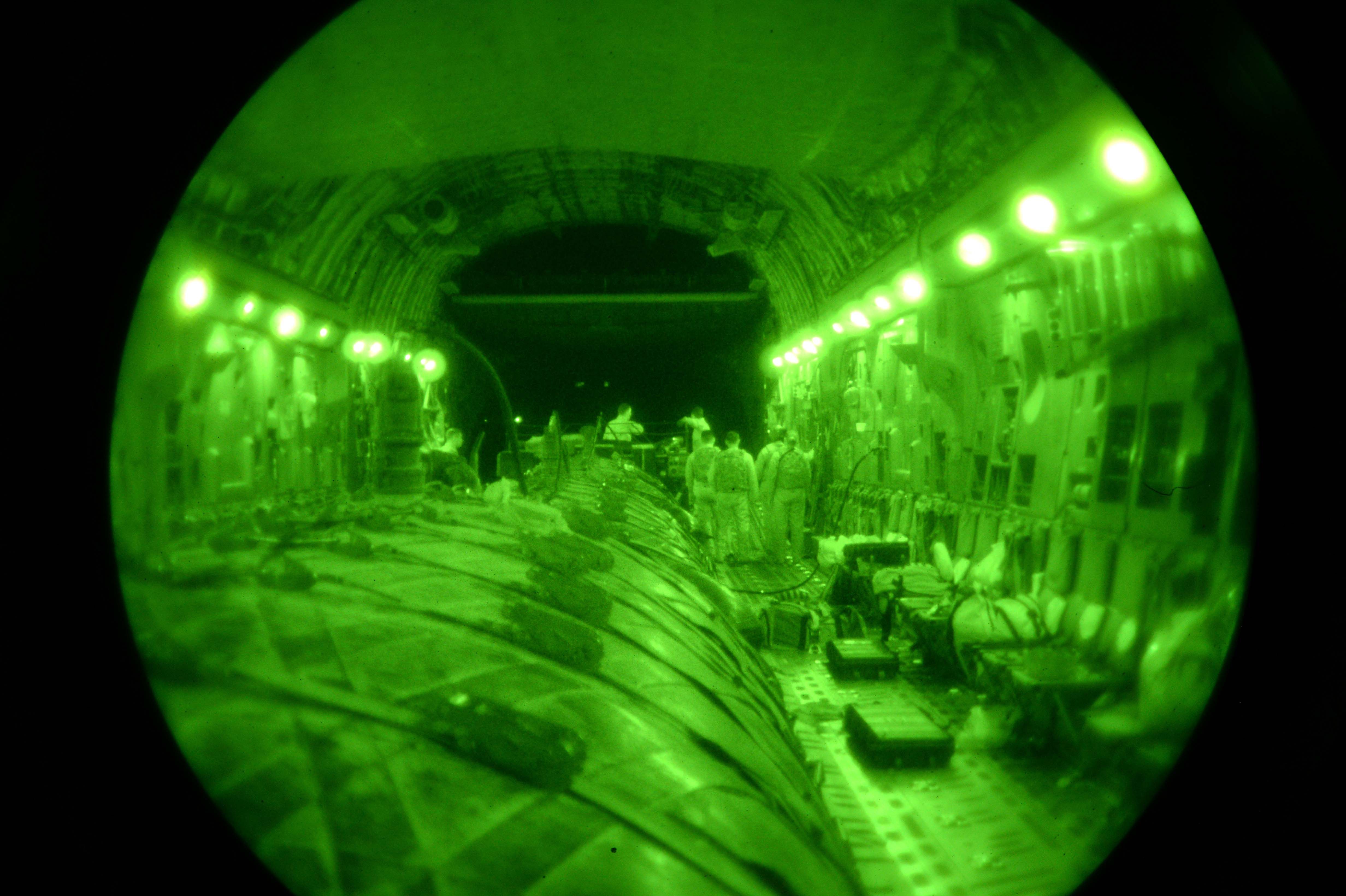 Fuel being unloaded from a US C-17 Globemaster III in support of Operation Inherent Resolve, Aug. 16 2015 (USAF/ Staff Sgt Sandra Welch)