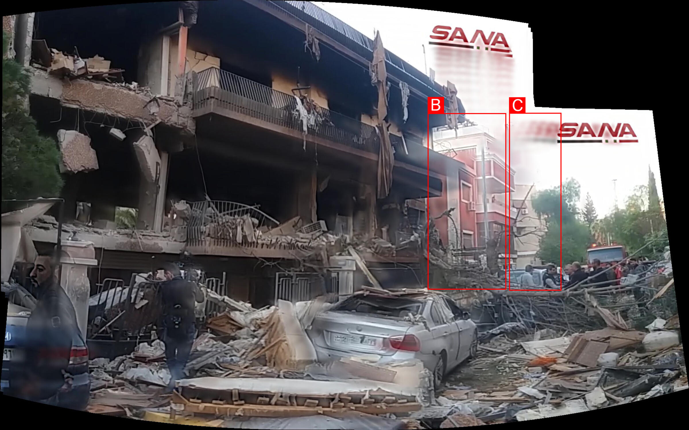 Tagged panoramic stitch of audio-visual material.