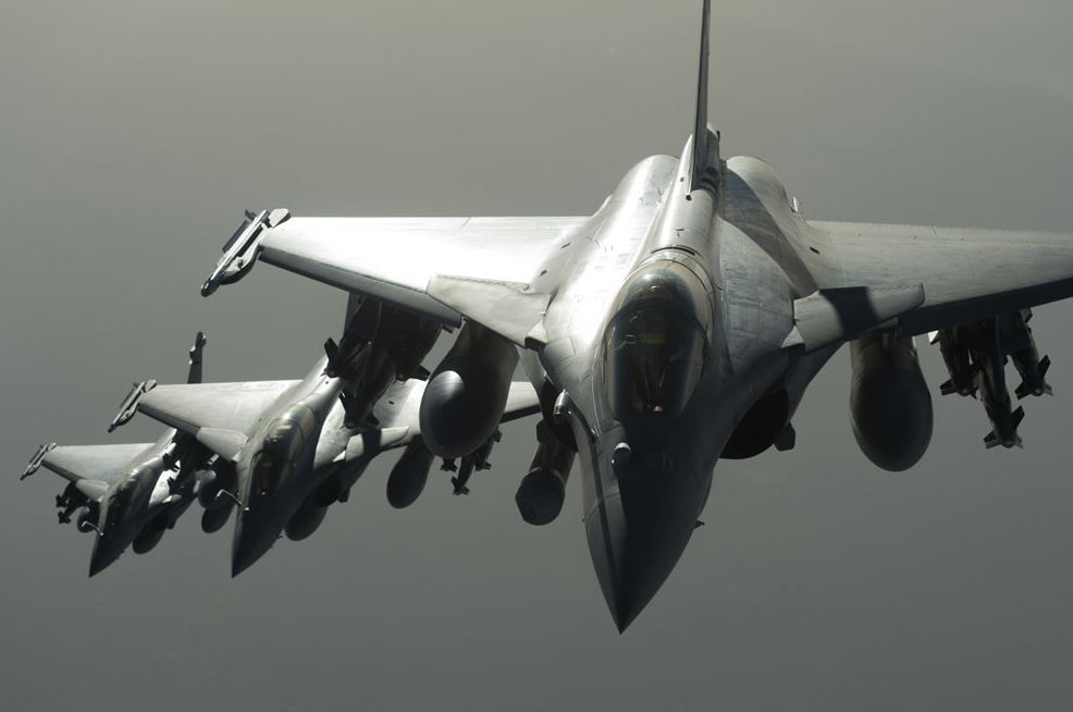 French combat aircraft over the Middle East, Sept 2015 (Ministère de la Défense)