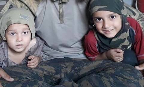 Children of Yasser Abdul Razzaq Ahmed Al Jazzar, alleged ISIS member, killed in an alleged Coalition airstrike on Hajin on December 6th 2018 (via Revolution Palmyra Facebook page).