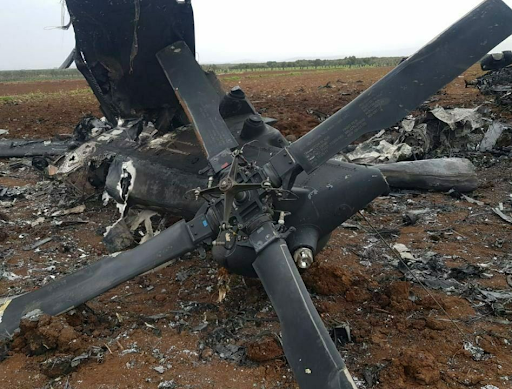 The wreckage of the US helicopter during US raid on Atma on February 3rd 2022 (Image via @GHpeFLa8lXjtE5X / Twitter)