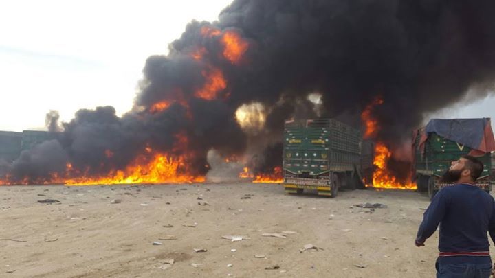 Burning trucks in aftermath of a Russian strike at Izzaz, November 25th (via SN4HR)