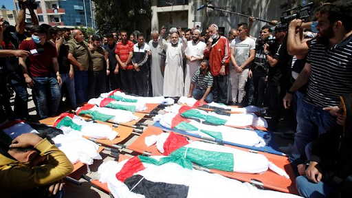 Funeral for the 10 women and children killed in Israeli strikes on Al Shati camp on May 15th, 2021. (Image posted by Trt arabi)