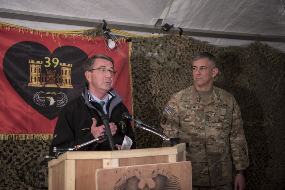 Secretary of Defense Ash Carter and U.S. Army Lt. Gen. Stephen Townsend, commander of Combined Joint Task Force Operation Inherent Resolve, host a joint press conference at Qayyarah Airfield West, Iraq, Dec. 11 (DoD)