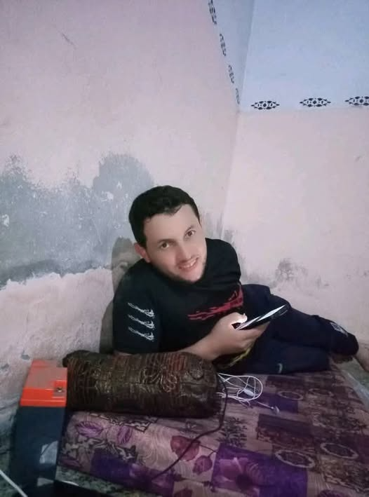 ‎أميرة زماني‎ is feeling sad with ‎ام يوسف ريحان‎ and ٢٩ others.