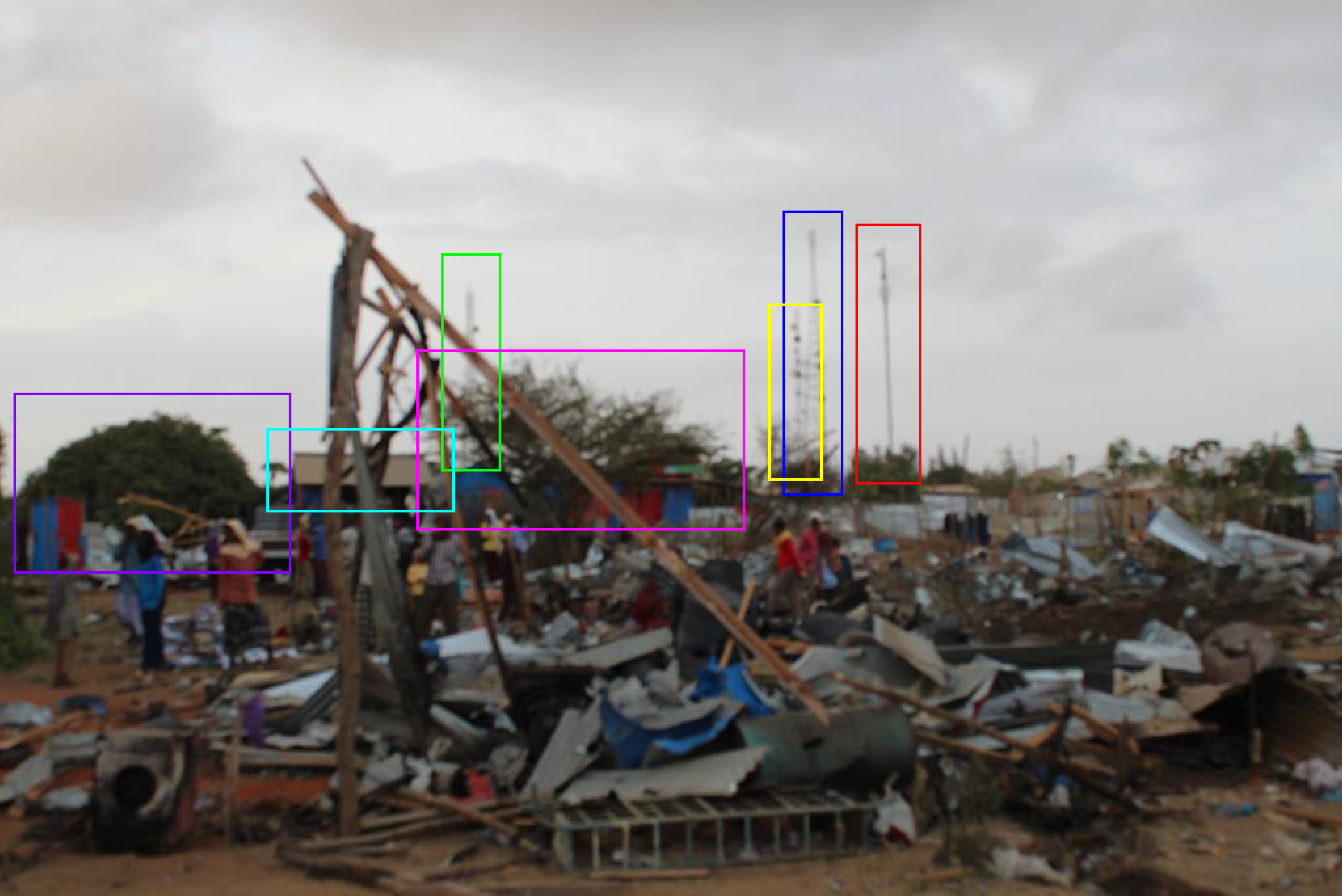 Original photo published by Al Shabaab with the radio towers and trees marked