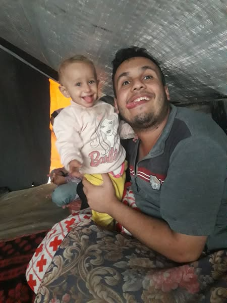 ‎رمضان شاهين‎ is with ‎يونس خله‎.
