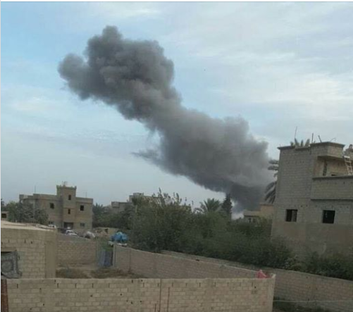 Smoke bellows from Khalid bin Walid mosque following an alleged Coalition airstrike on Nov 3rd (via Free Deir Ezzor Radio)