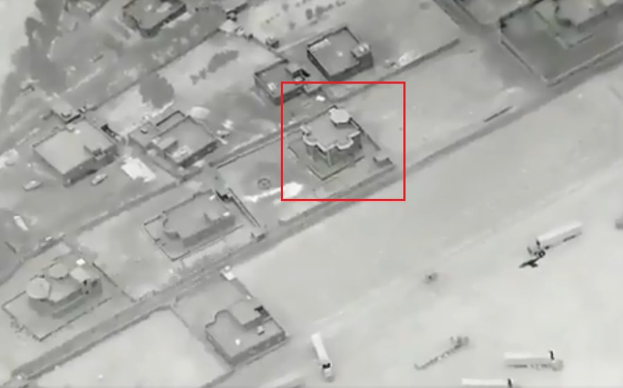 Images of the "American strikes on the free zone in Al-Bukamal, Syria (on the border with Iraq) targeting sites" (Image posted by @mas2oul1)