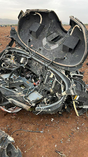 The wreckage of the US helicopter during US raid on Atma on February 3rd 2022 (Image via @GHpeFLa8lXjtE5X / Twitter)