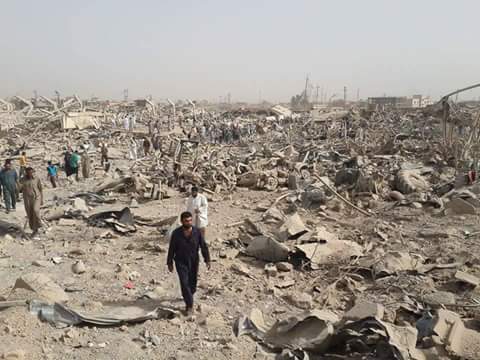 The aftermath of the Dutch strike on Hawijah in 2015 which killed an estimated 70 civilians (via Iraqi Revolution).